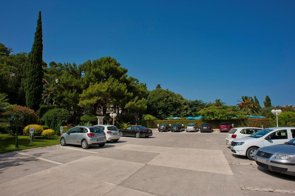 Hotel Rivijera Petrovac Ngoại thất bức ảnh